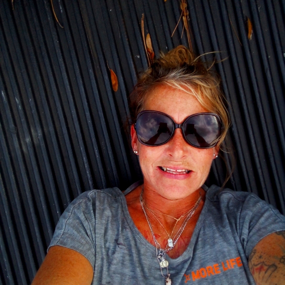 Meet your Posher, Iama